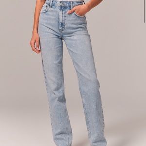 Abercrombie & Fitch 90’s High Rise Straight Jeans
